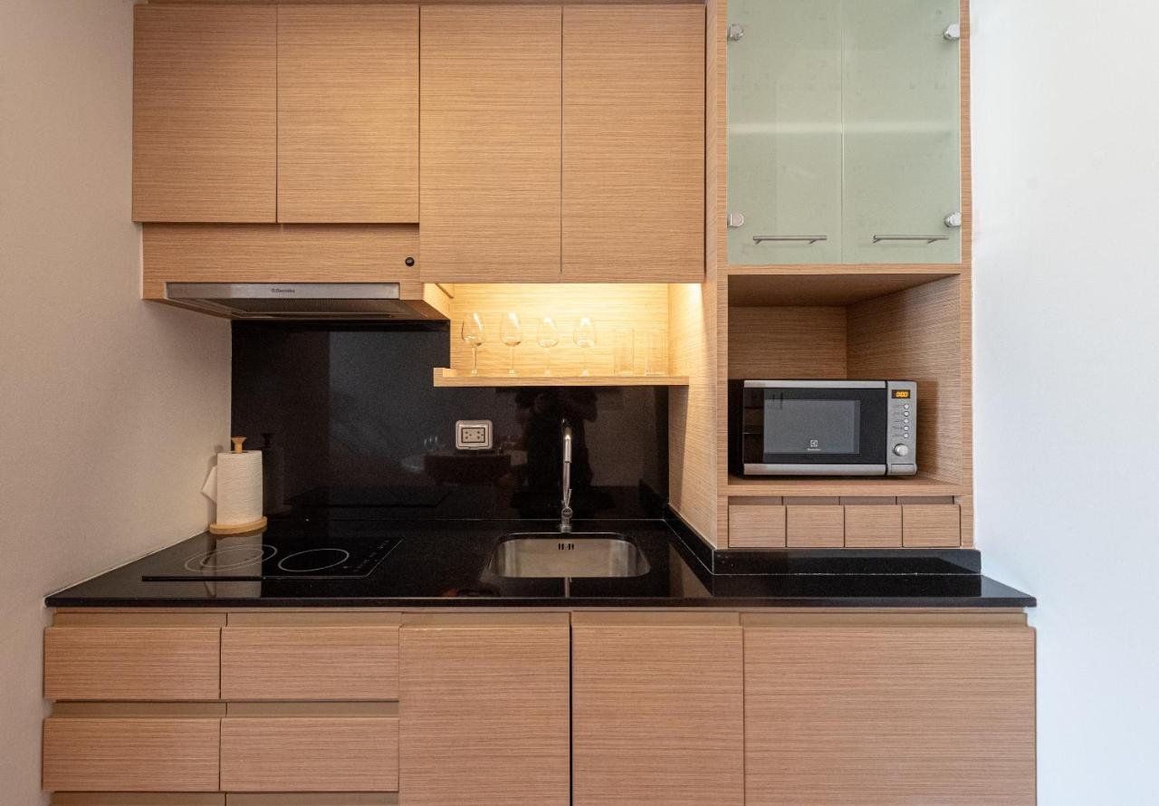 Summit Windmill Golf Suite Hotel At Suvarnabhumi Bangkok Exterior foto A modern kitchen