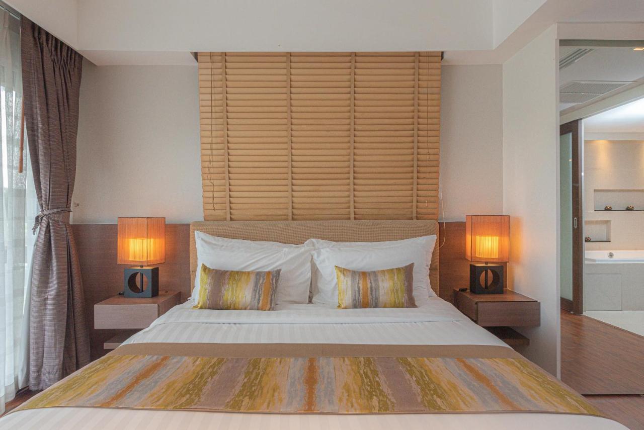 Summit Windmill Golf Suite Hotel At Suvarnabhumi Bangkok Exterior foto A bedroom at the hotel